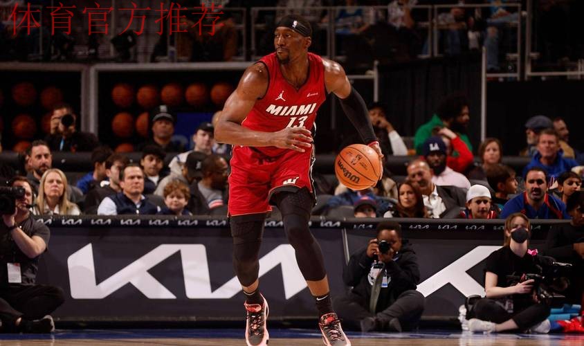 阿德巴约：我担心的是防守端的表现，全队必须做到步调一致